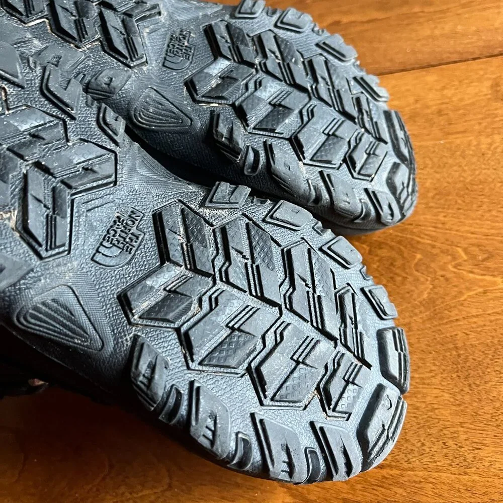 The North Face black winter Chilkat boots 2